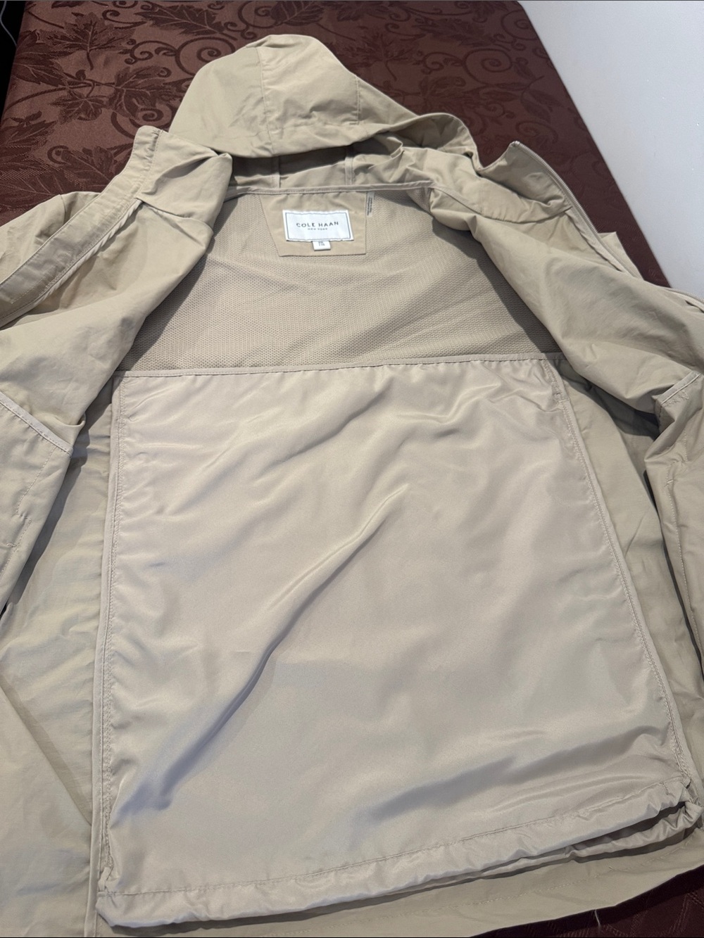 Cole Haan Packable Hooded Jacket. Size XXL - Picture 10 of 16